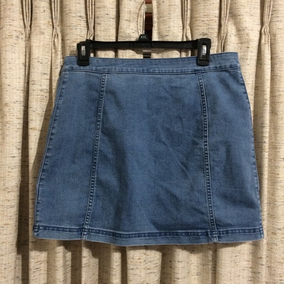 Free People Little Daisies Medium Wash Denim Button-Front Mini Skirt - Picture 4 of 4